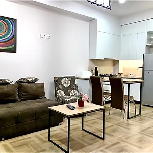 Tomaso Apartment